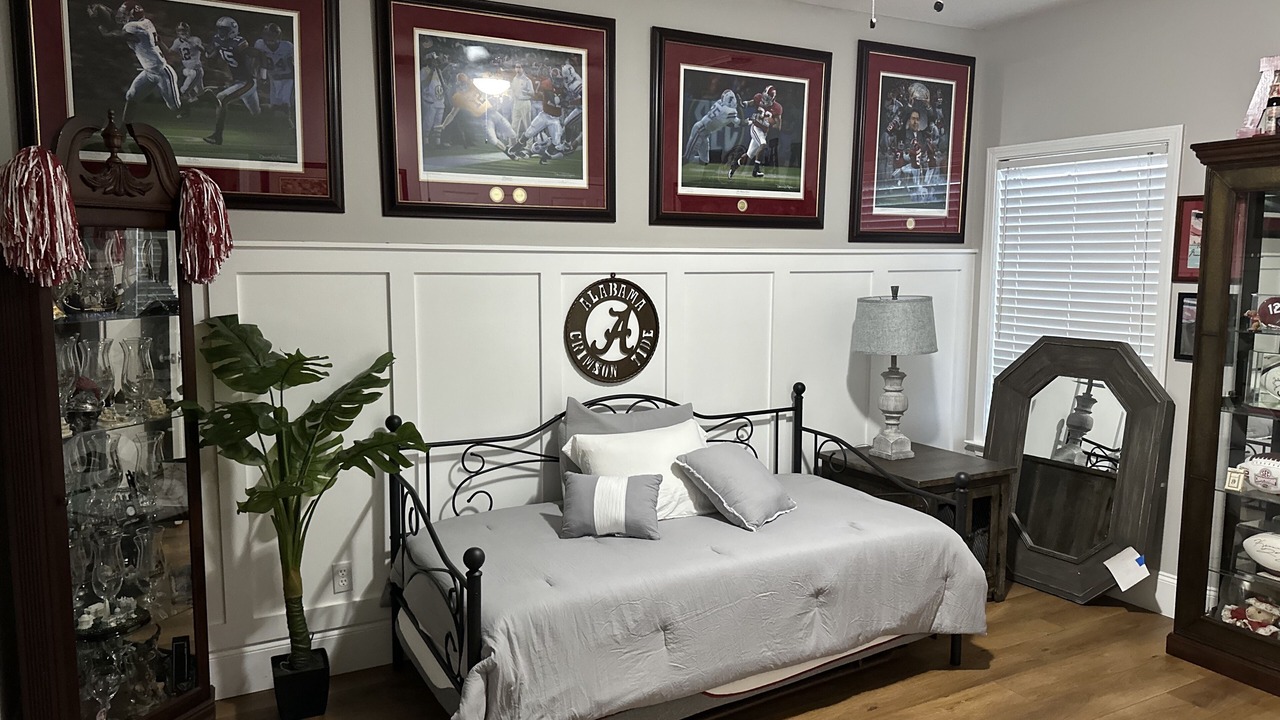 Photo of Bedroom in Northport