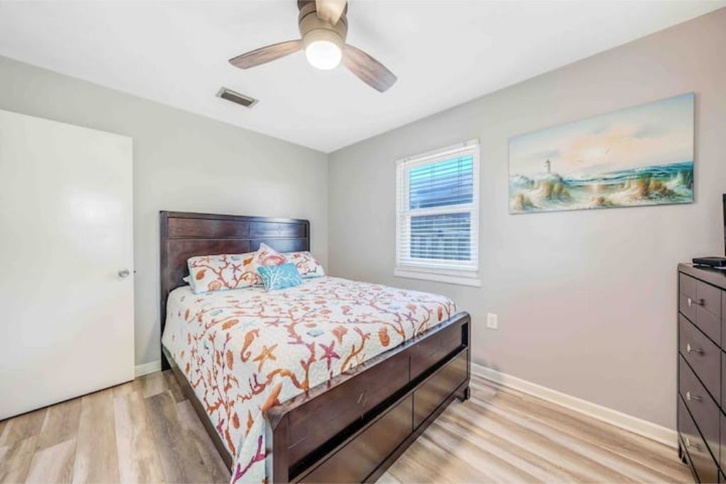 Photo of Bedroom in Holiday Beach
