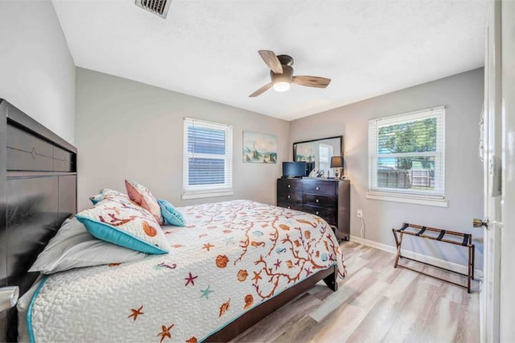 Photo of Bedroom in Holiday Beach