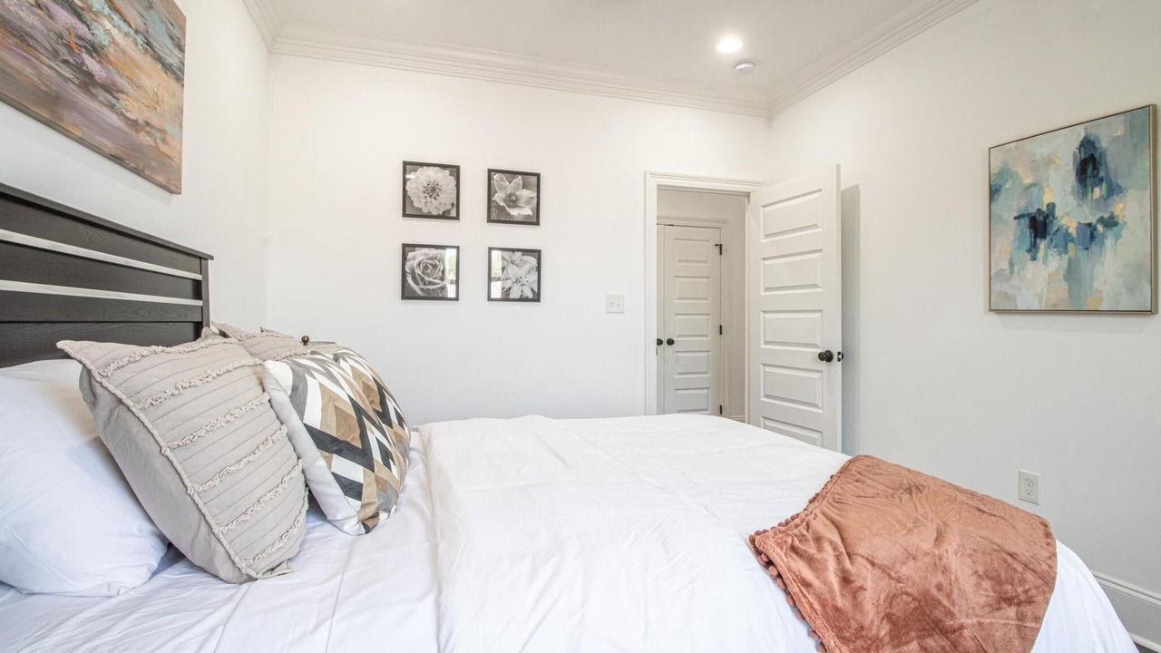 Photo of Bedroom in Broadmoor
