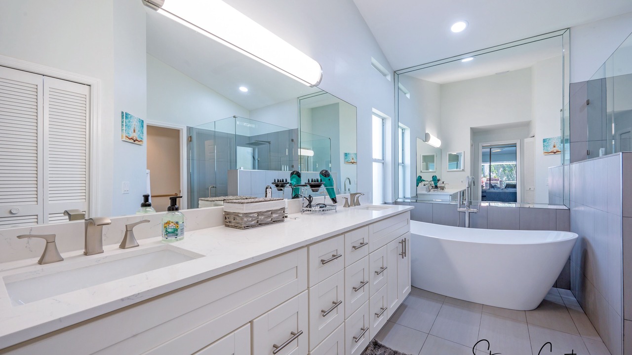 Photo of Bathroom in Naples