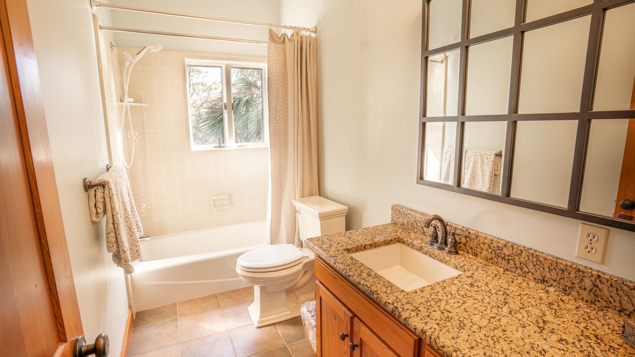 Photo of Bathroom in Plantation