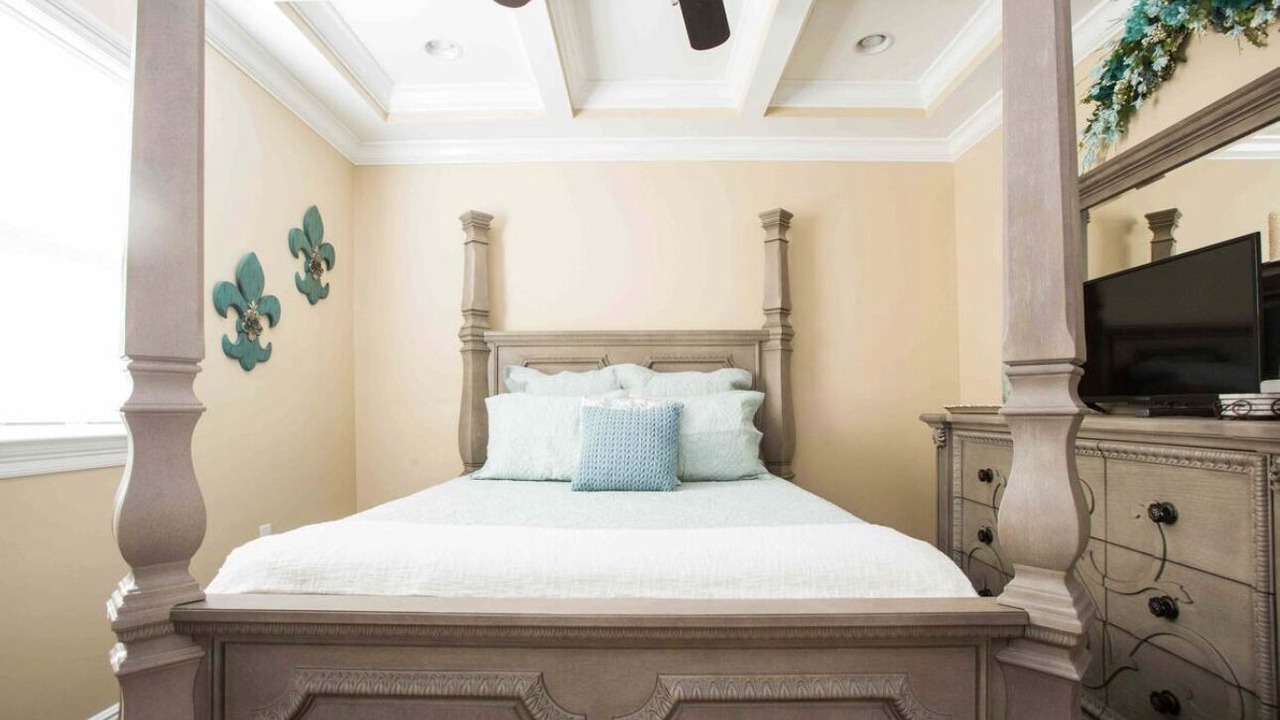 Photo of Bedroom in Freret