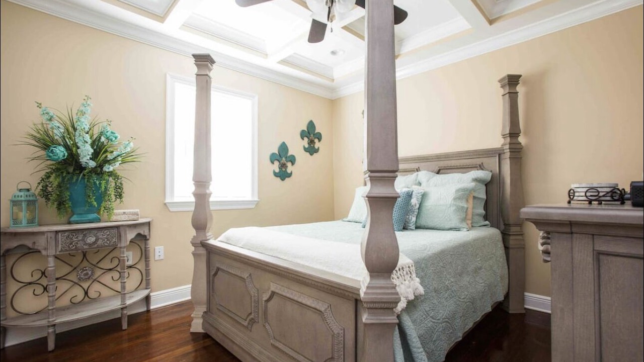 Photo of Bedroom in Freret