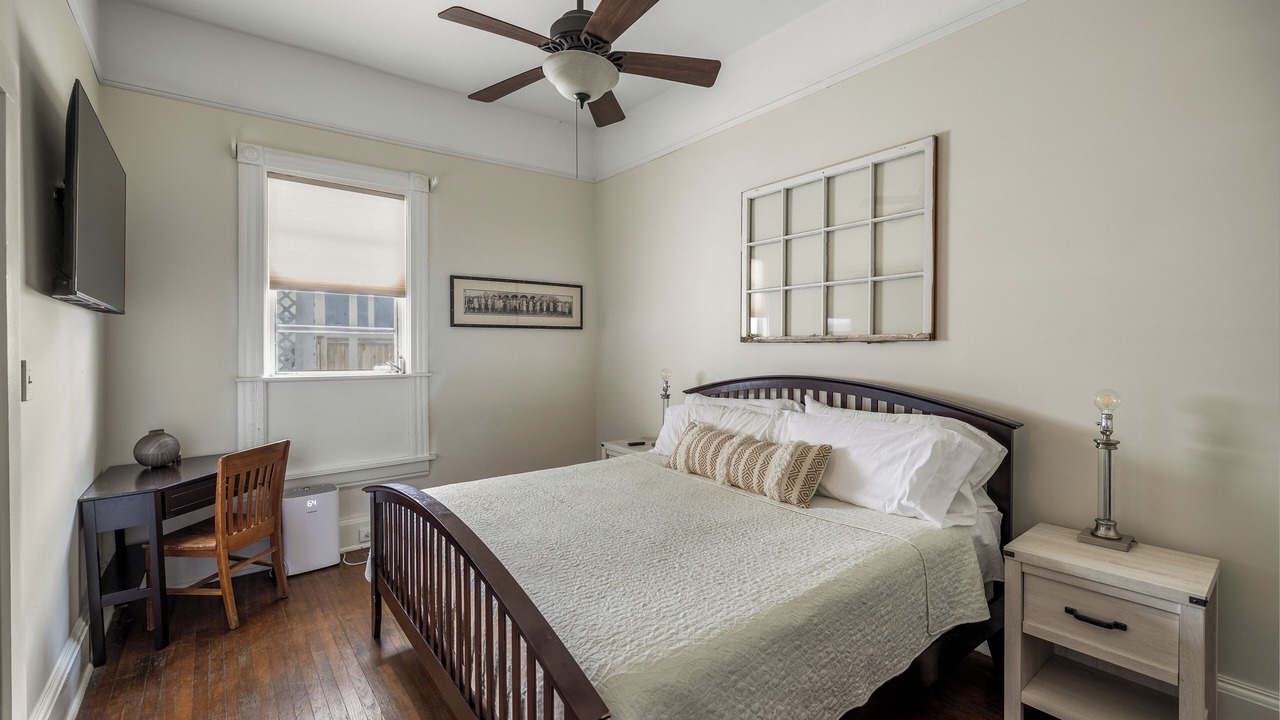 Photo of Bedroom in Washington Square