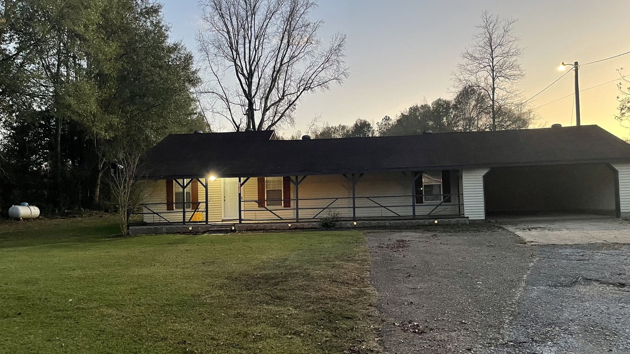Photo of Outdoor in Water Valley
