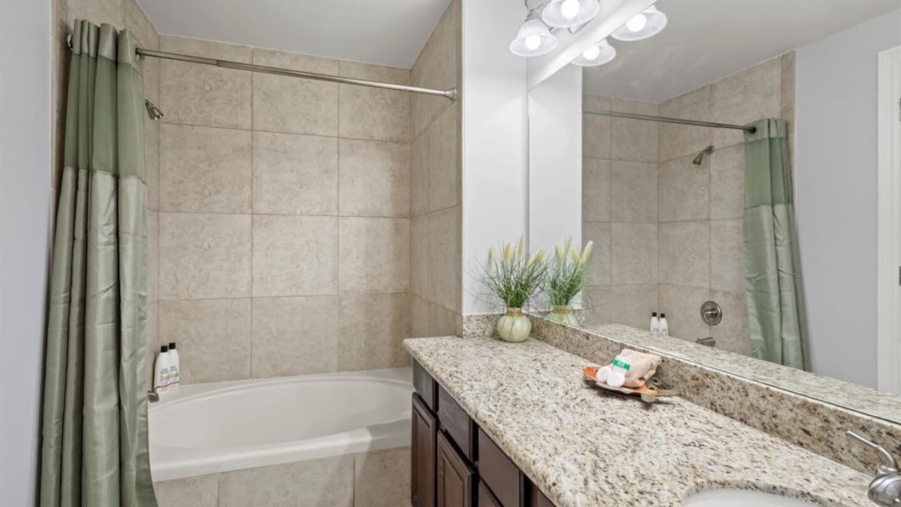 Photo of Bathroom in Henderson Point