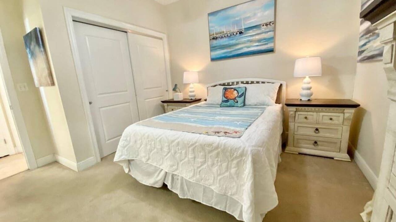 Photo of Bedroom in Henderson Point