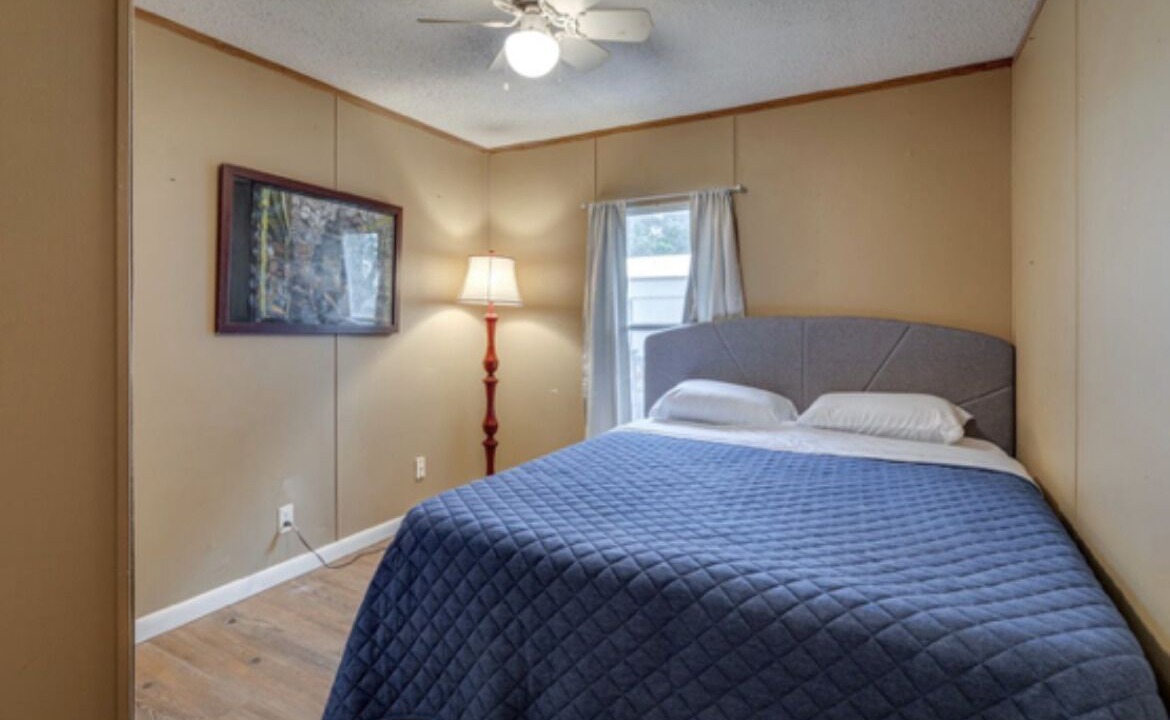 Photo of Bedroom in Claiborne