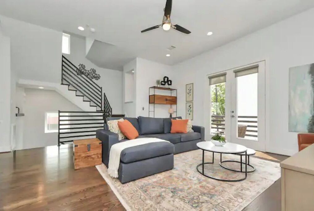 Photo of Livingroom in Midtown