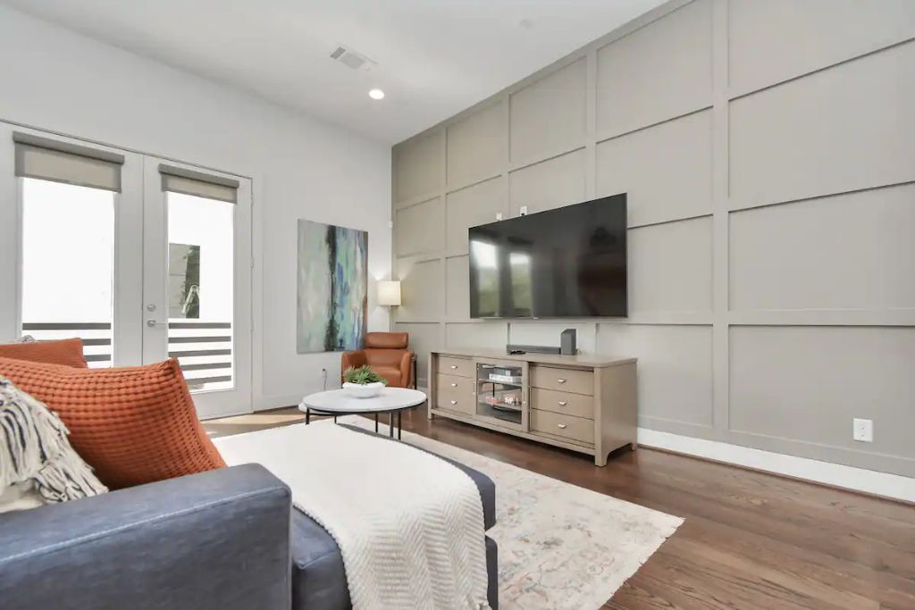 Photo of Livingroom in Midtown