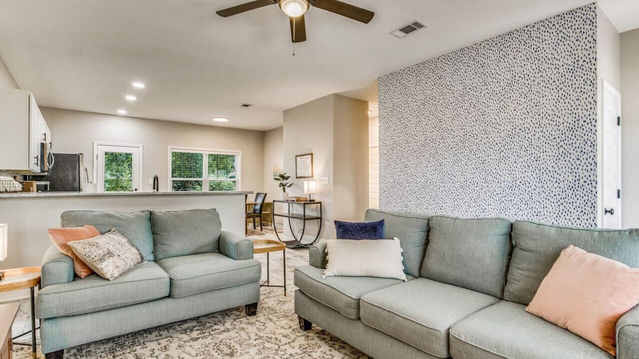 Photo of Livingroom in Southeast Pensacola