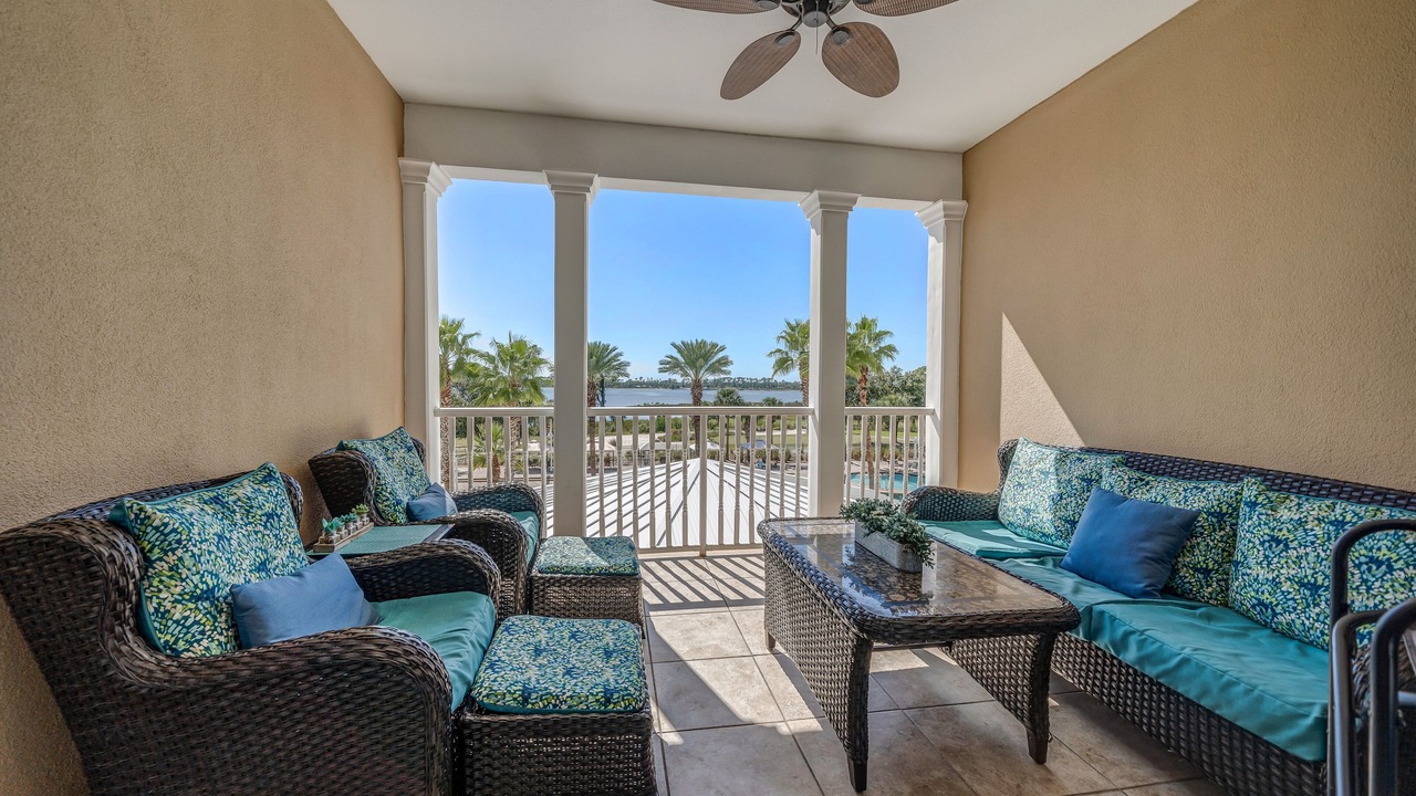 Photo of Patio Balcony in Upper Grand Lagoon