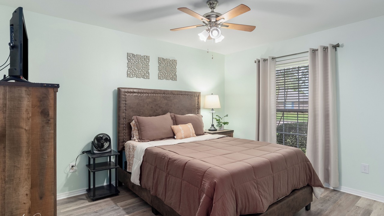 Photo of Bedroom in Springlake