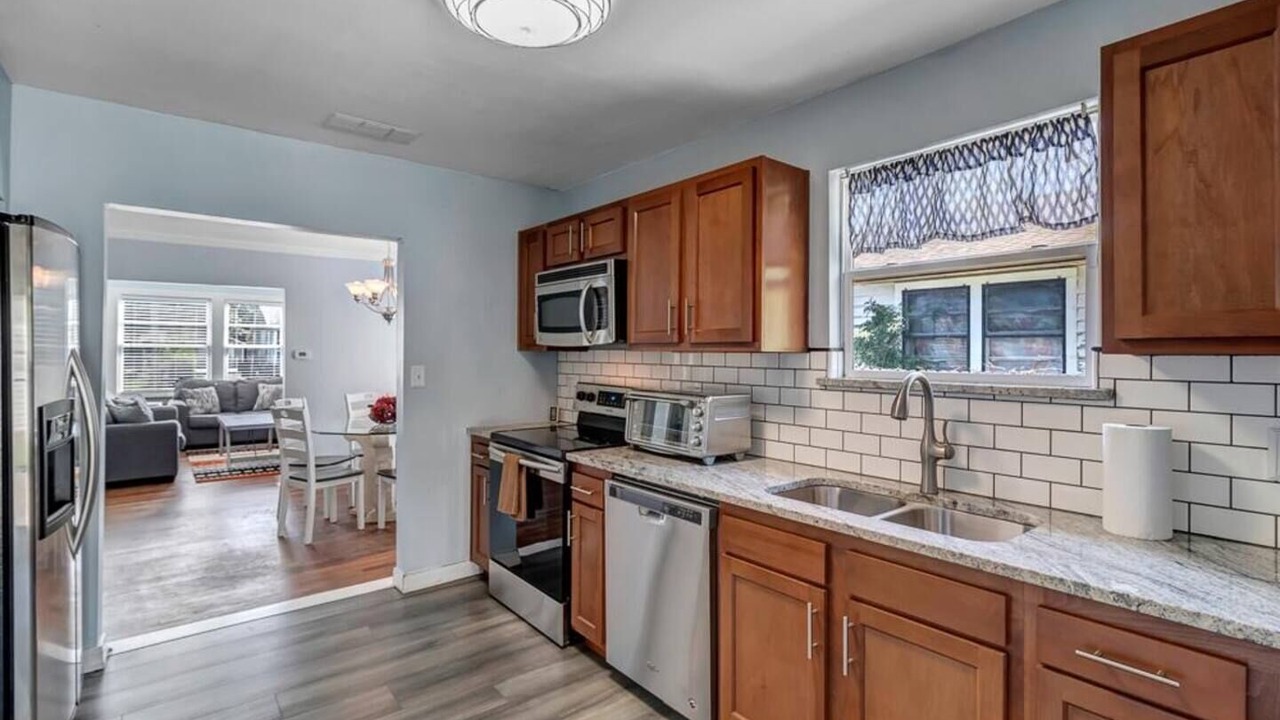 Photo of Kitchen in Lakeshore South