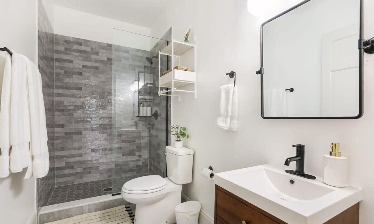 Photo of Bathroom in Central Business District