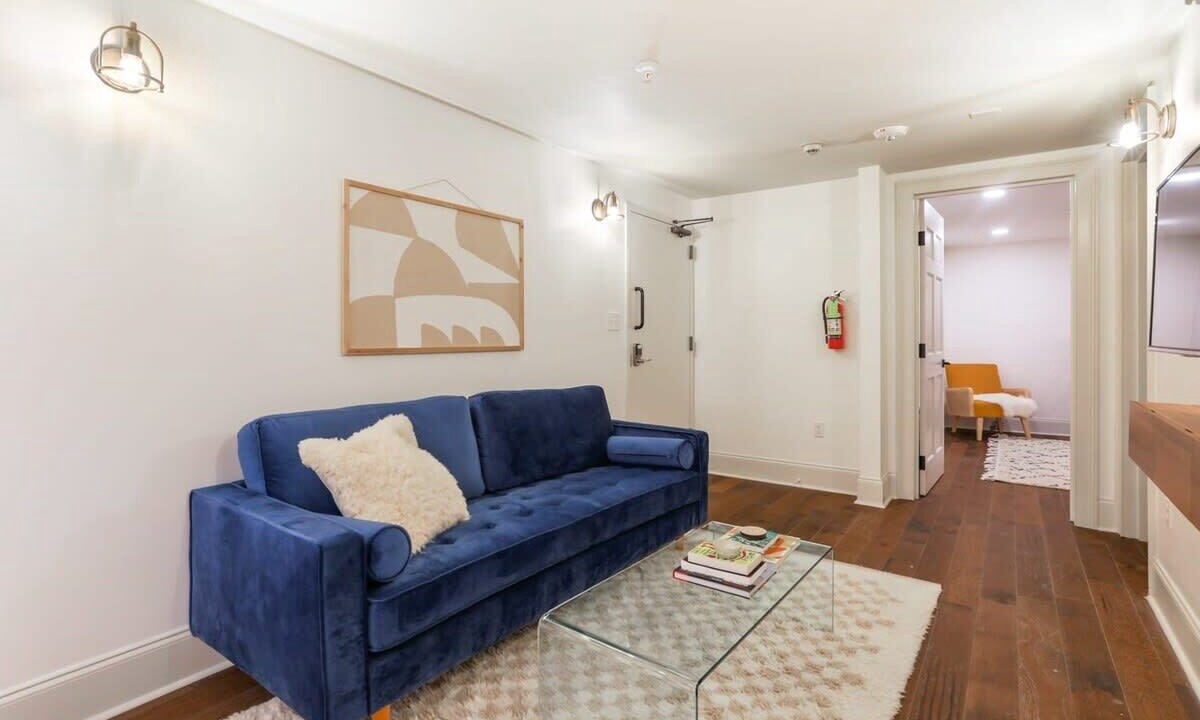 Photo of Livingroom in Central Business District