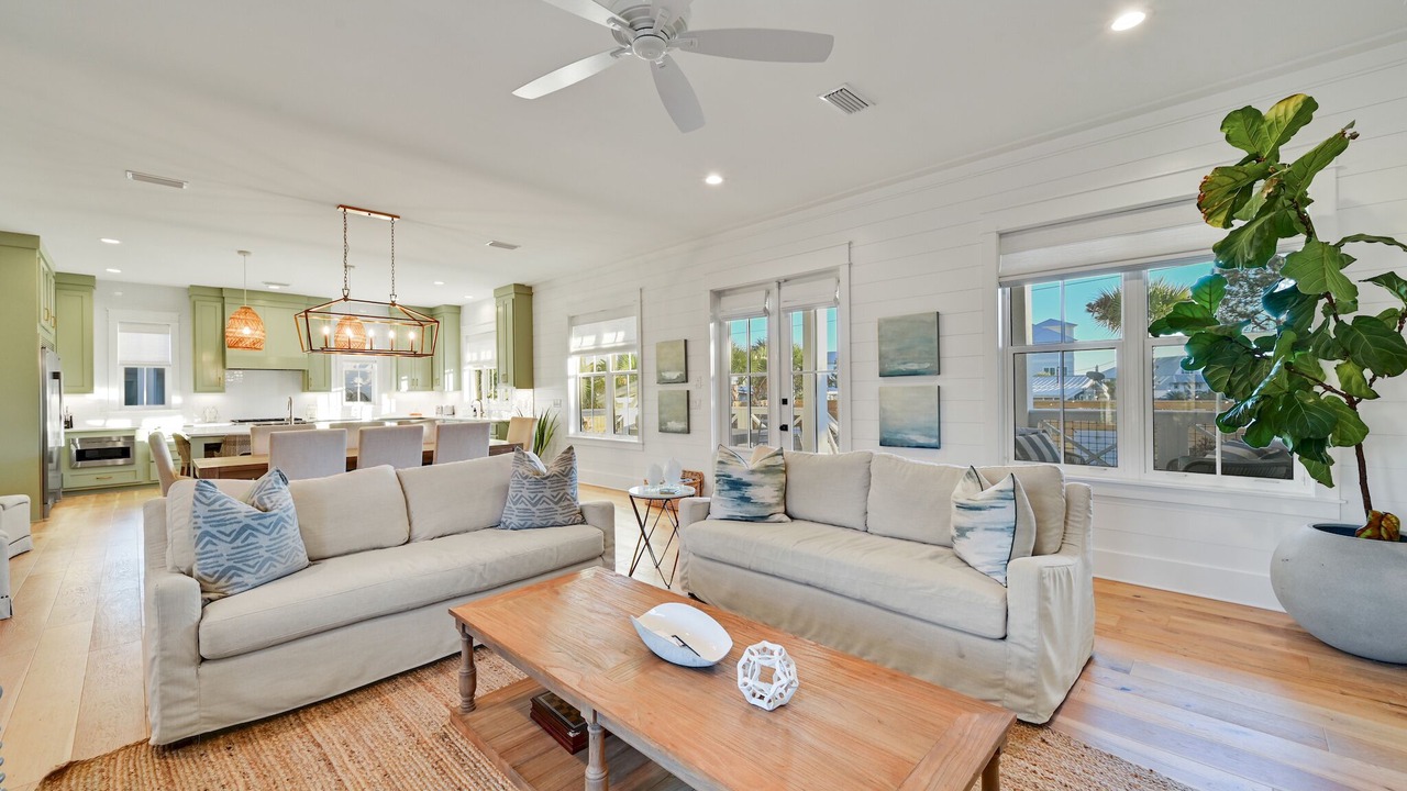 Photo of Livingroom in Dune Allen Beach