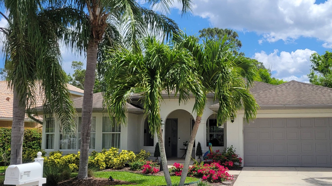 Photo of Outdoor in Crown Pointe