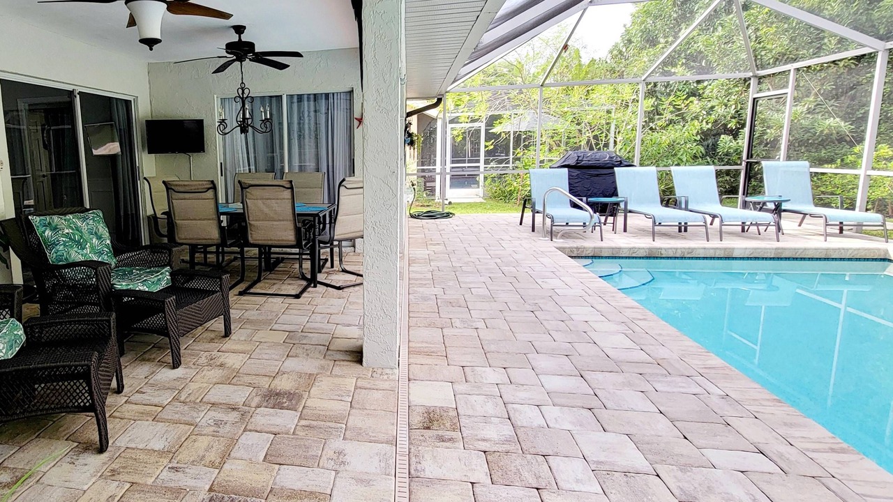 Photo of Outdoor in Crown Pointe