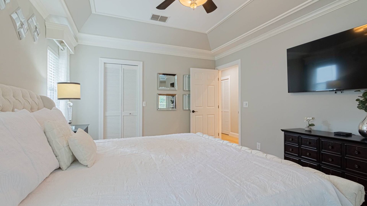 Photo of Bedroom in Crown Pointe