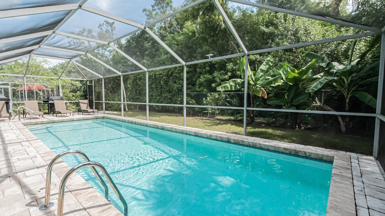 Photo of Outdoor in Crown Pointe