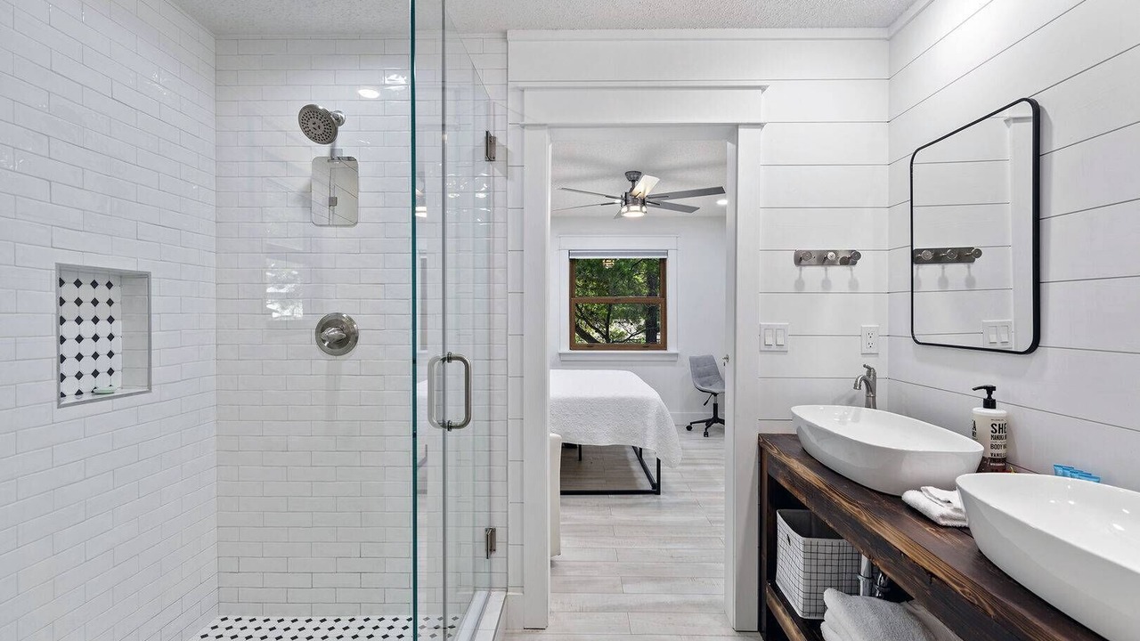 Photo of Bathroom in Dune Allen Beach