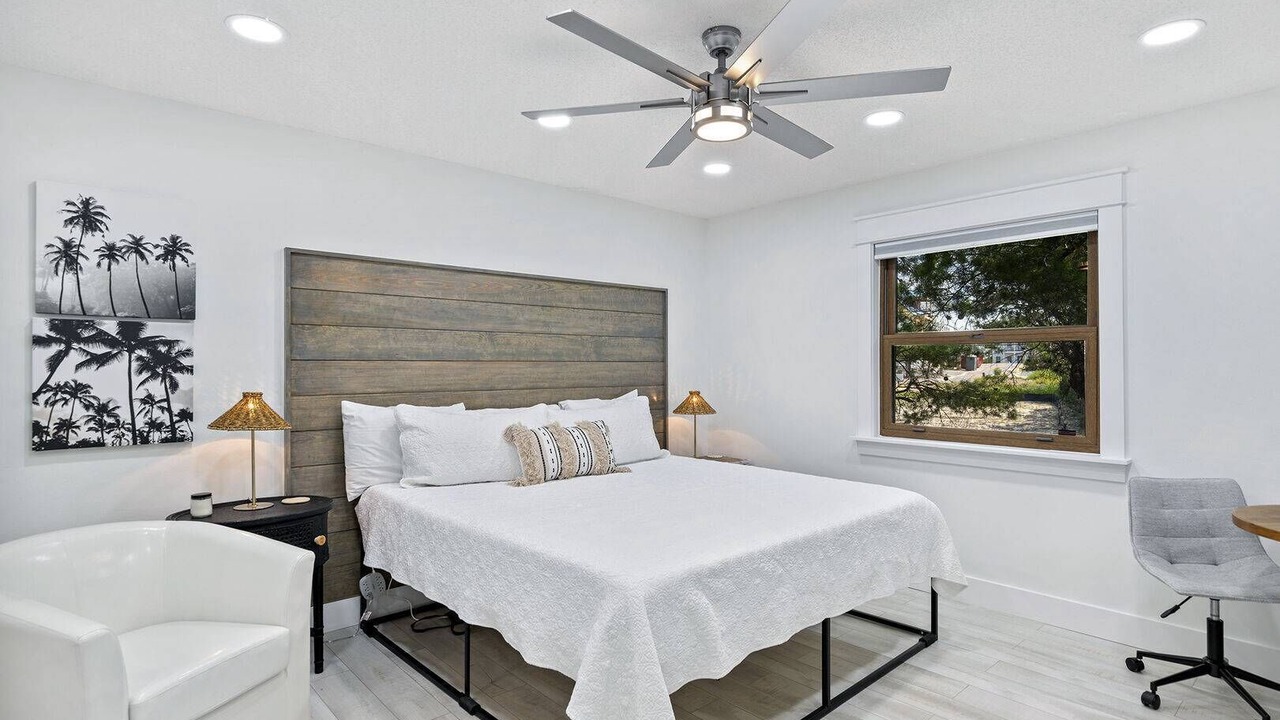 Photo of Bedroom in Dune Allen Beach