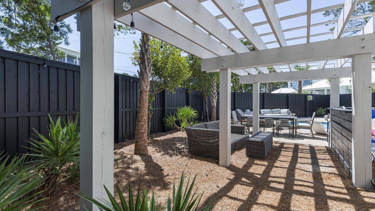 Photo of Patio Balcony in Dune Allen Beach