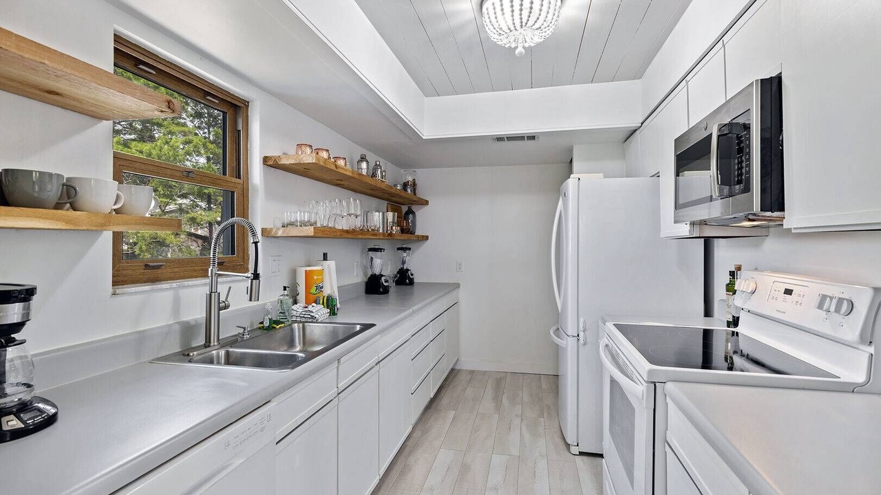Photo of Kitchen in Dune Allen Beach