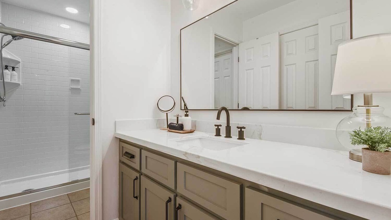 Photo of Bathroom in Highlands - Perkins