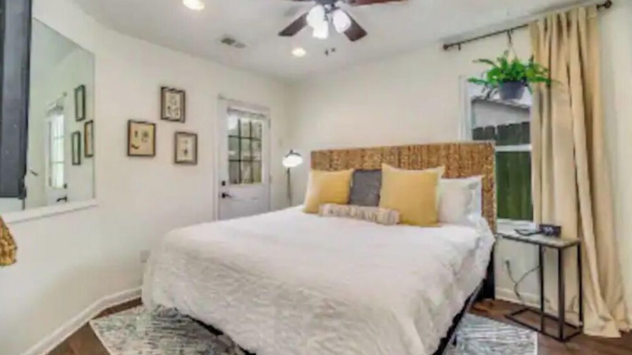 Photo of Bedroom in Downtown