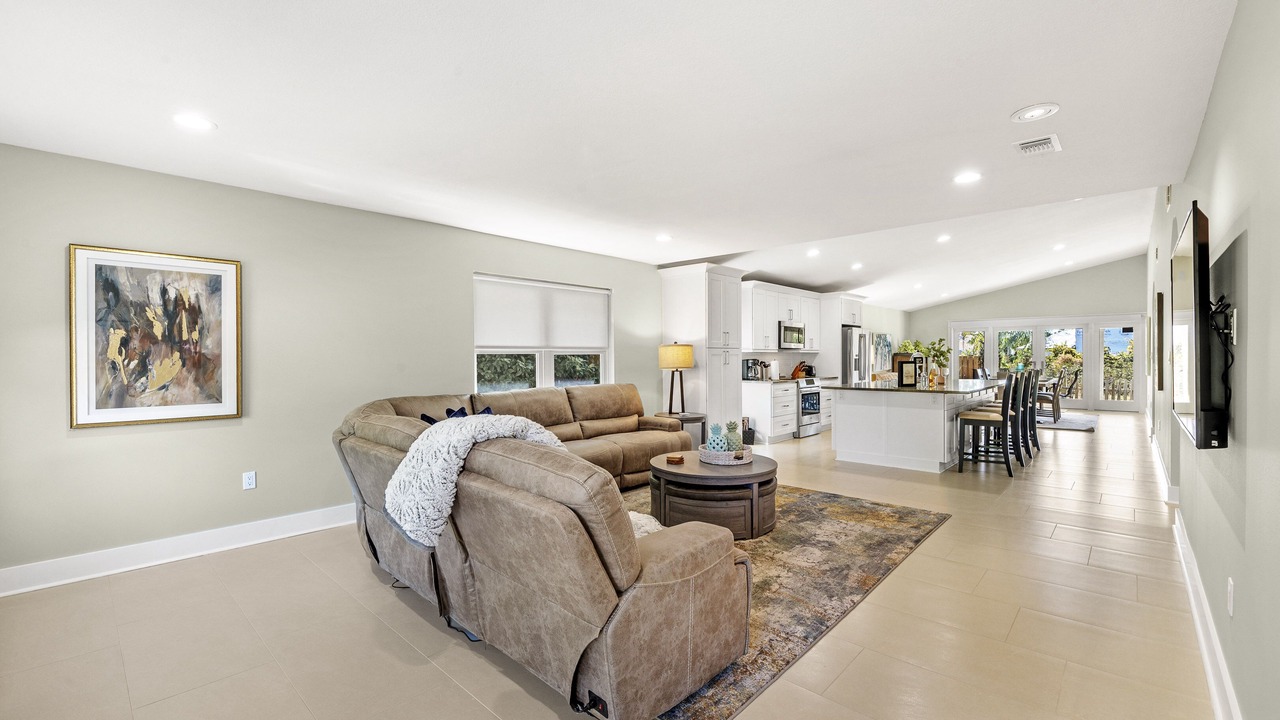 Photo of Bedroom in Crystal Beach