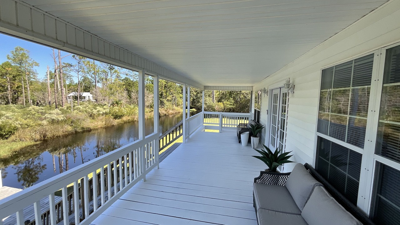 Photo of Patio Balcony in Shoreline Park