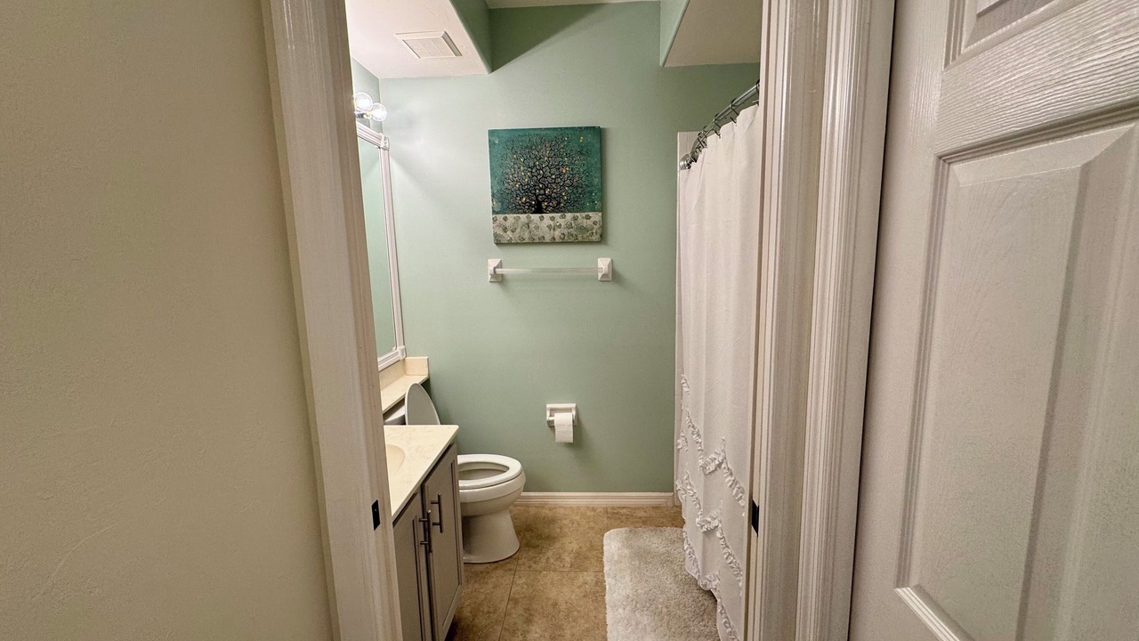 Photo of Bathroom in Tropical Cove