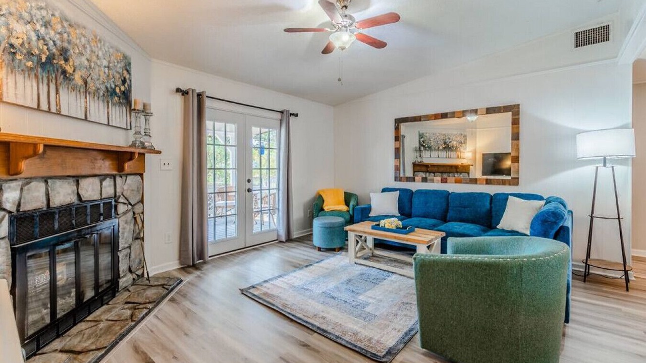 Photo of Livingroom in Gilmer