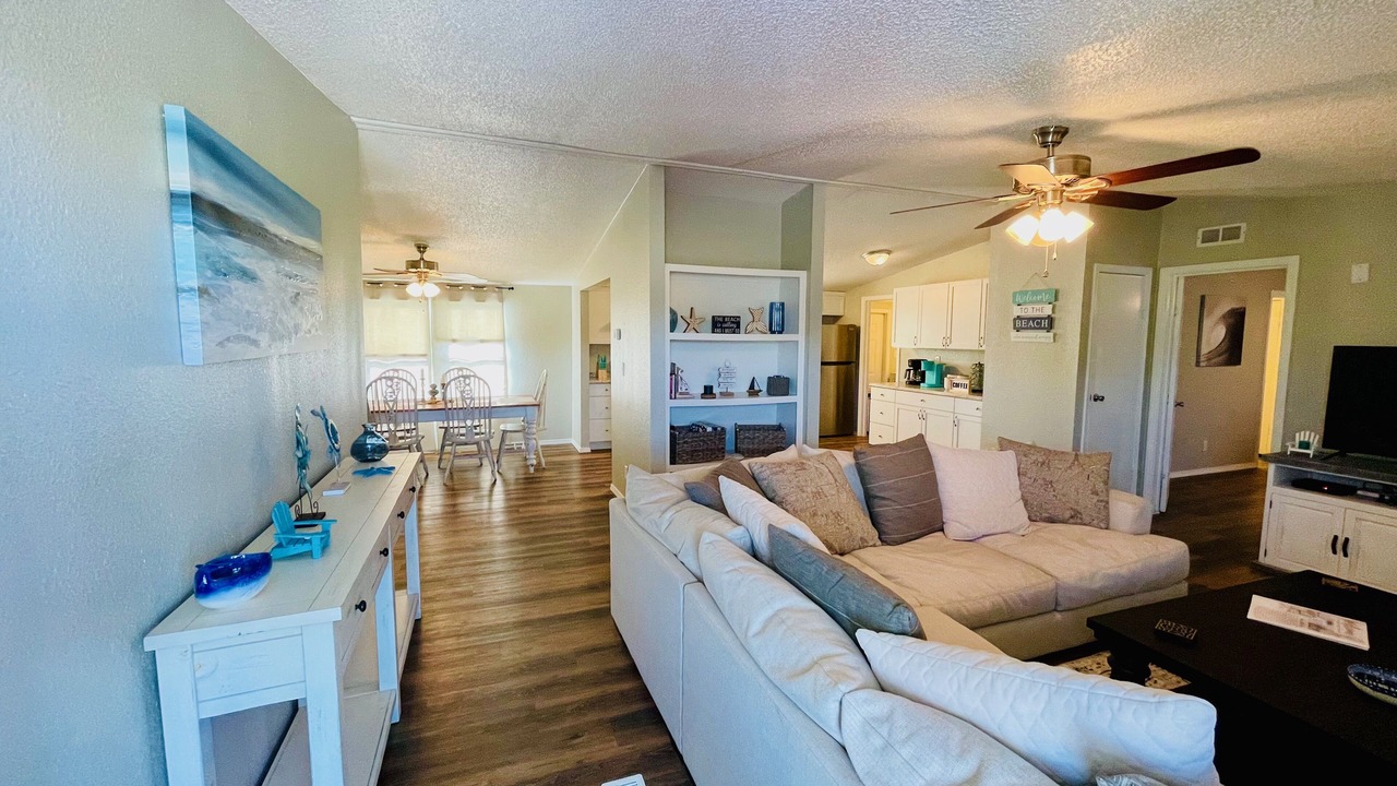 Photo of Livingroom in Mead