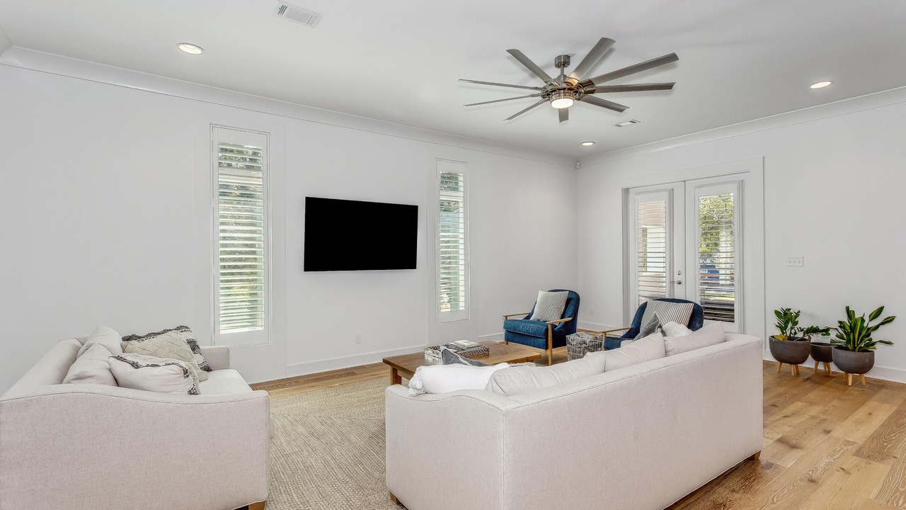 Photo of Livingroom in Gulf Breeze