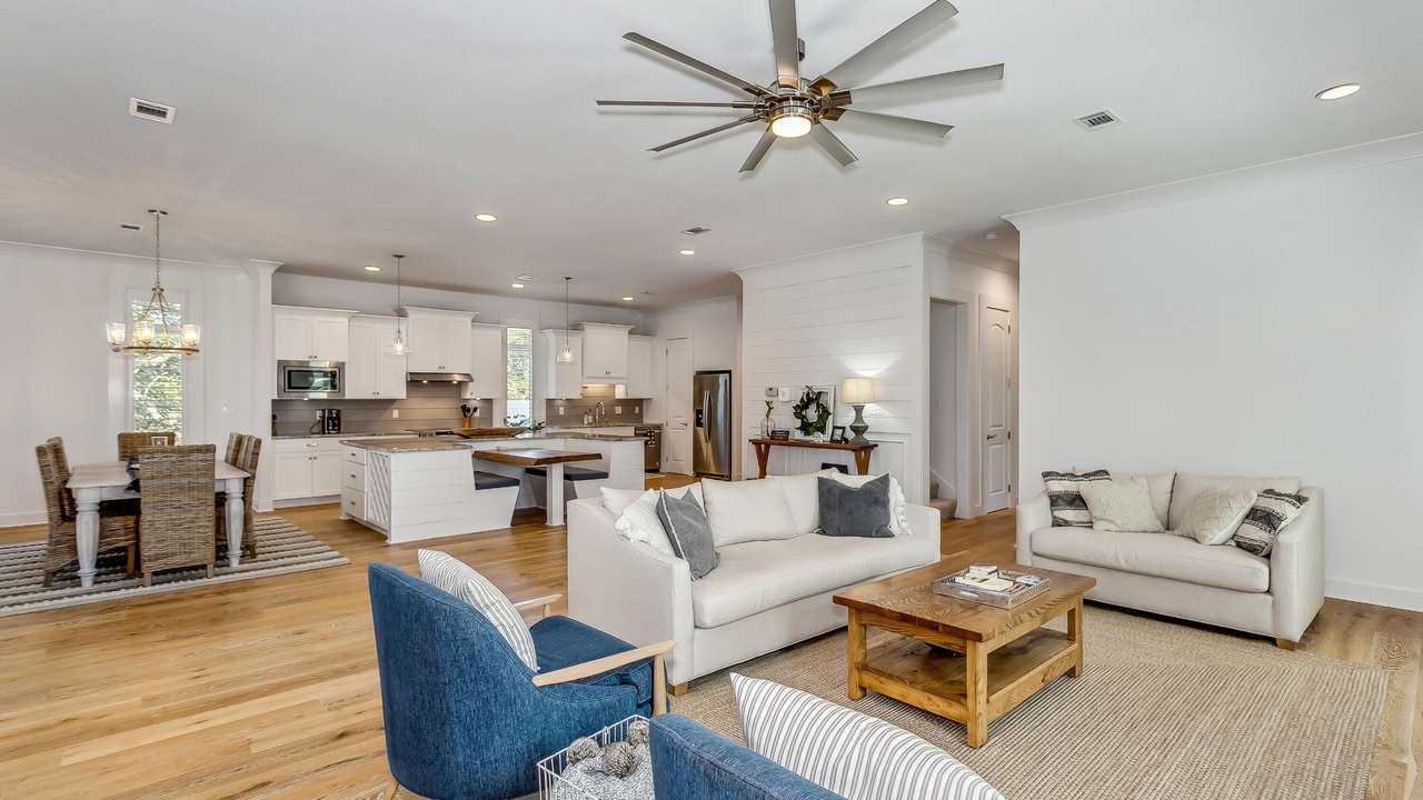 Photo of Livingroom in Gulf Breeze