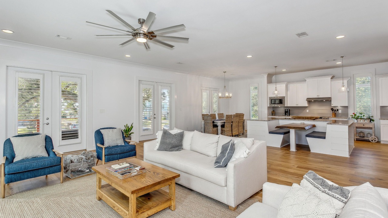 Photo of Livingroom in Gulf Breeze
