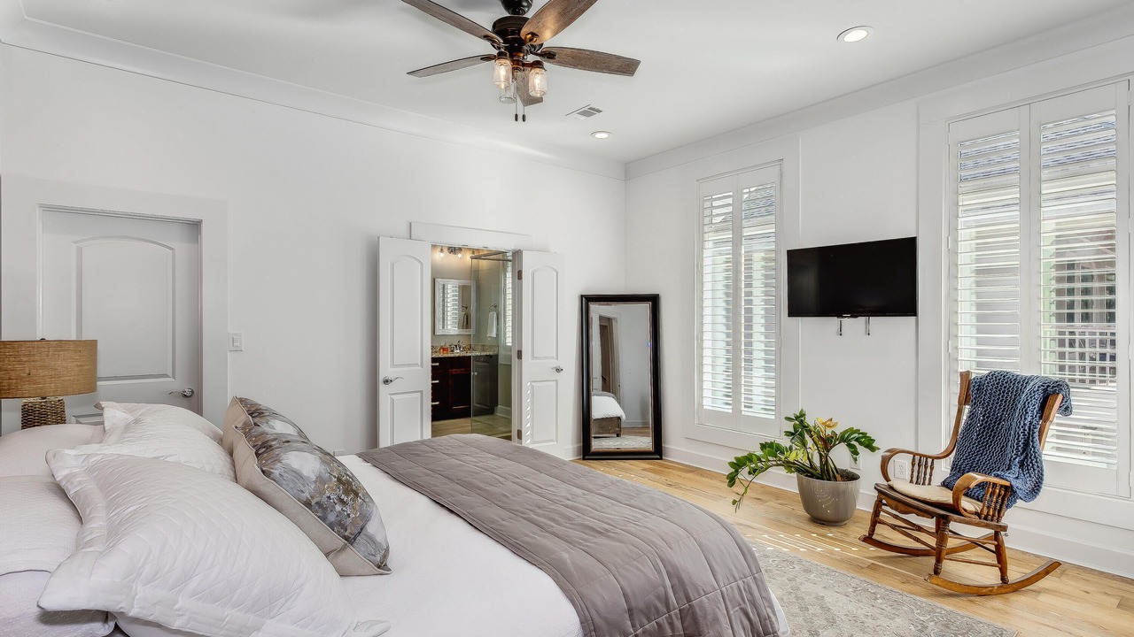 Photo of Bedroom in Gulf Breeze