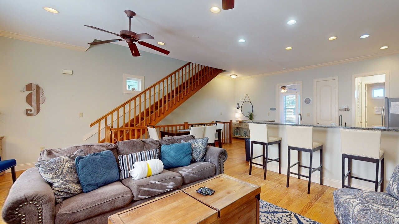 Photo of Livingroom in Crescent Beach
