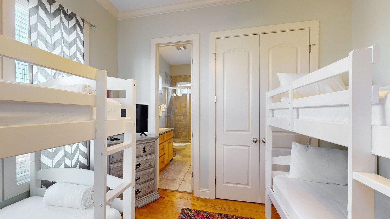 Photo of Bedroom in Crescent Beach