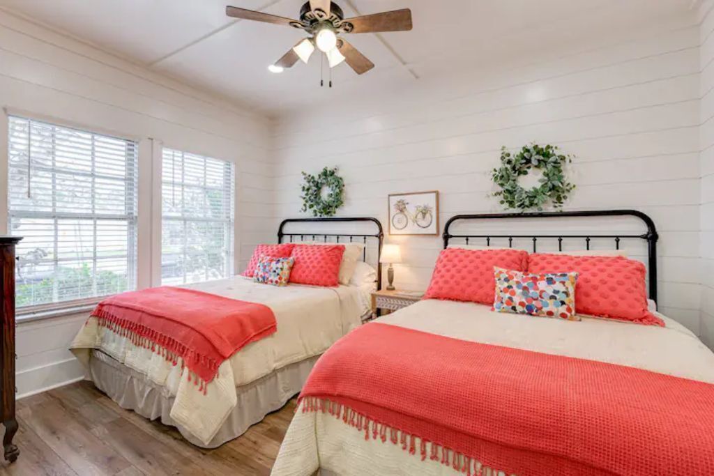 Photo of Bedroom in Laurel