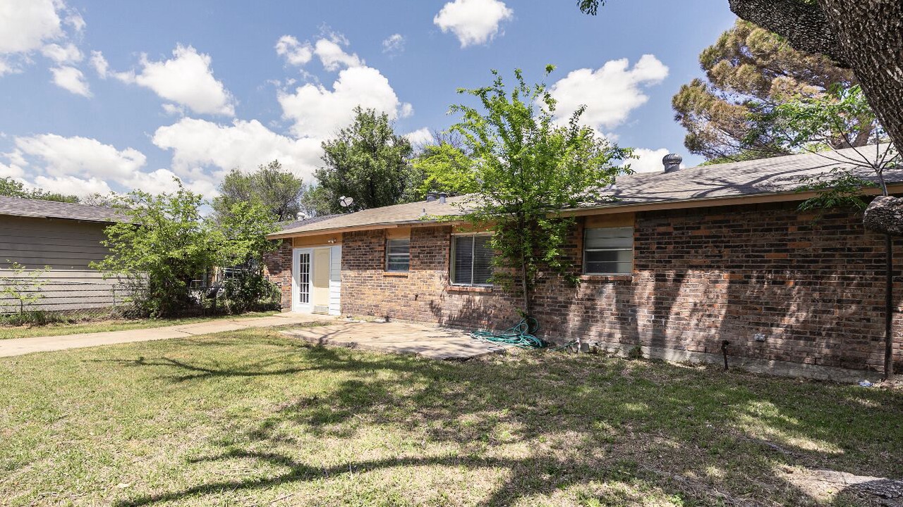 Photo of Outdoor in Garland