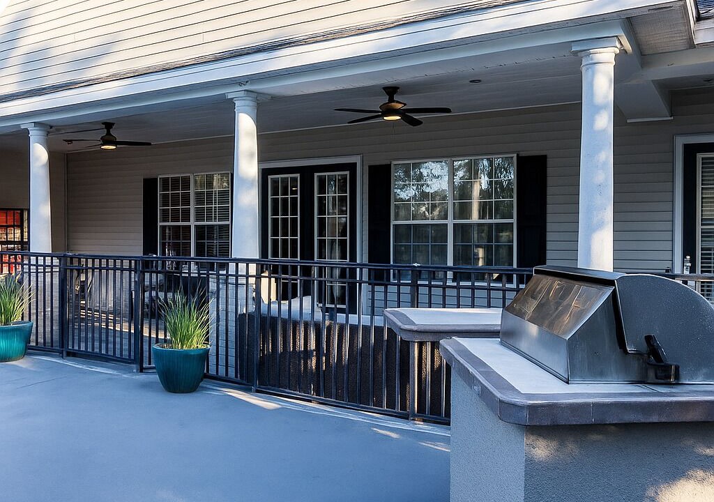 Photo of Patio Balcony in Ferry Pass
