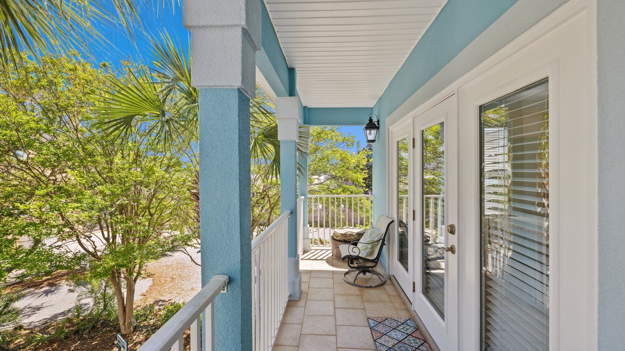 Photo of Patio Balcony in Fort Bay