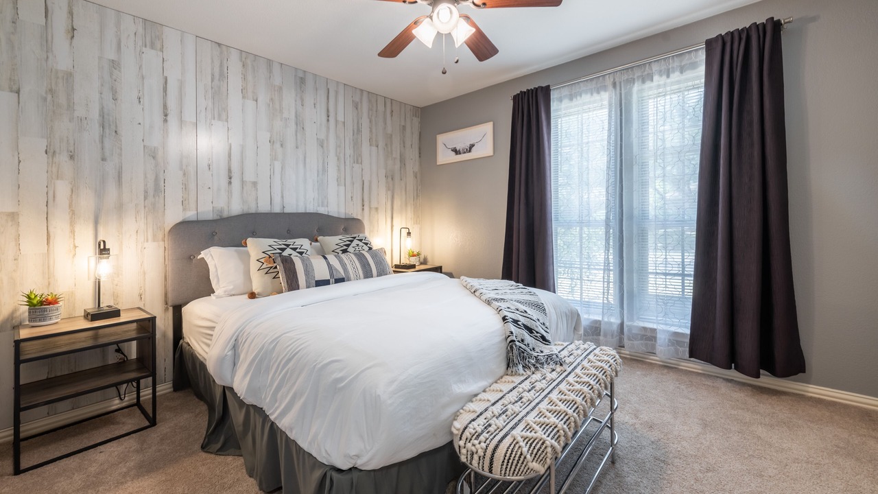Photo of Bedroom in Southwest Carrollton