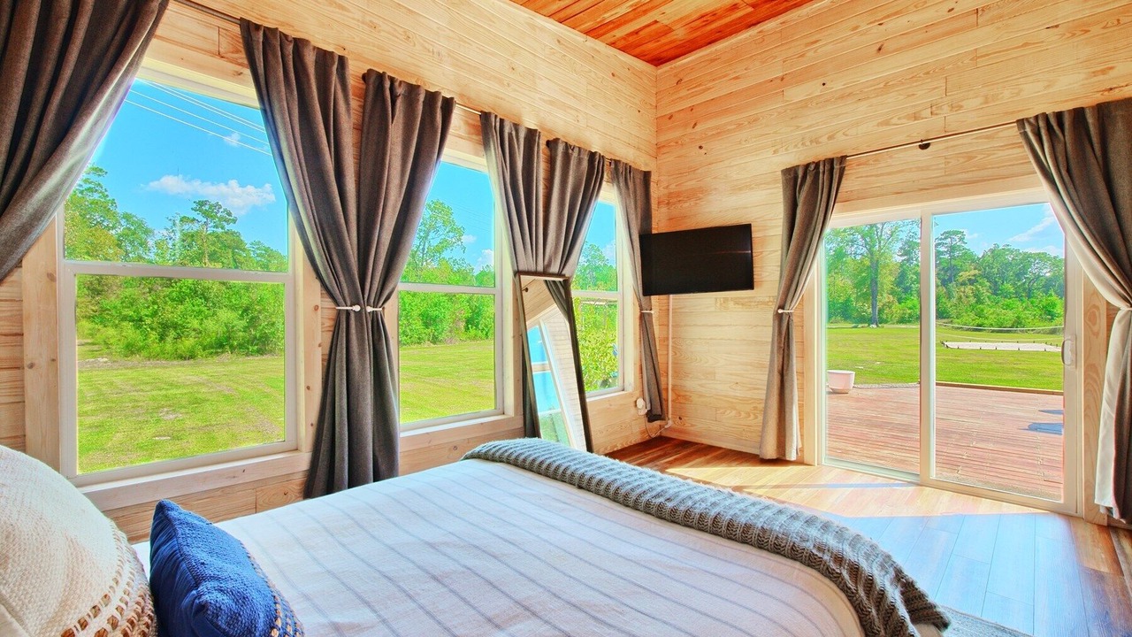 Photo of Bedroom in South Toledo Bend