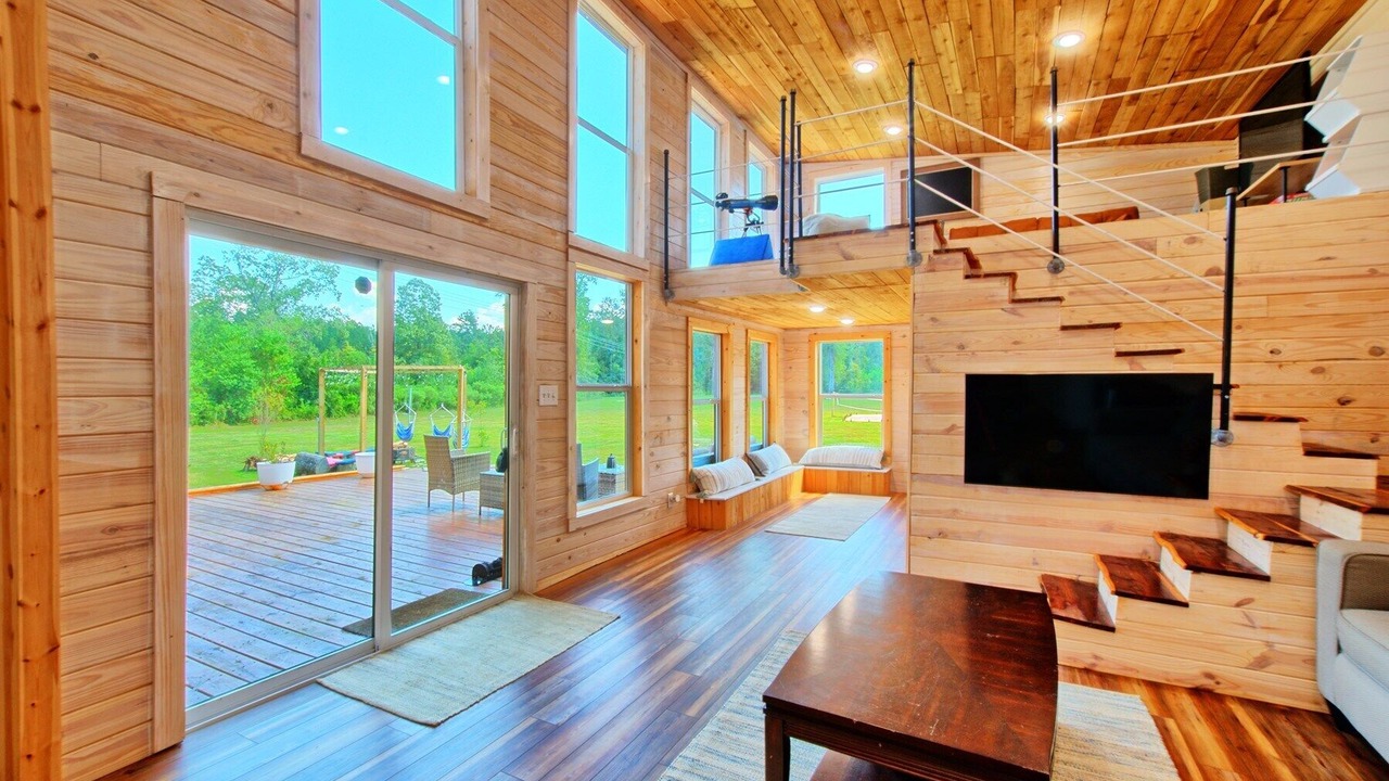 Photo of Livingroom in South Toledo Bend
